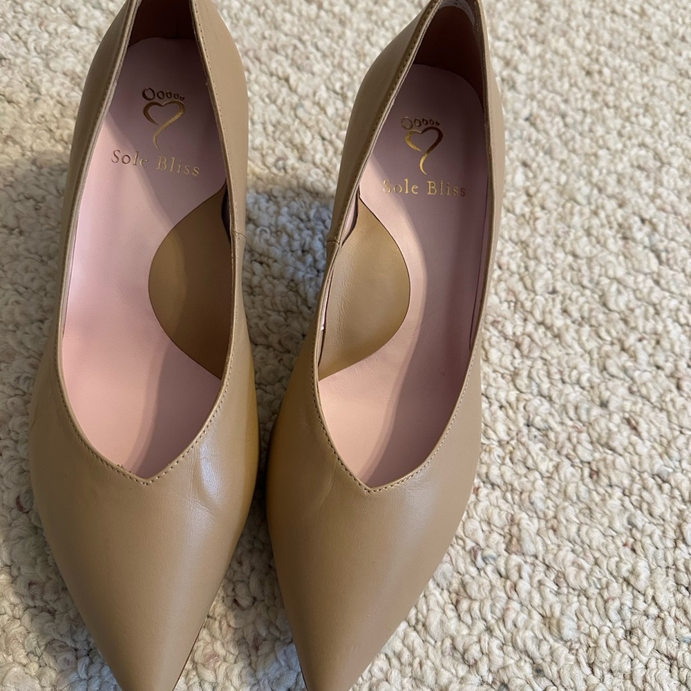 Sole Bliss Women's Tan Heels